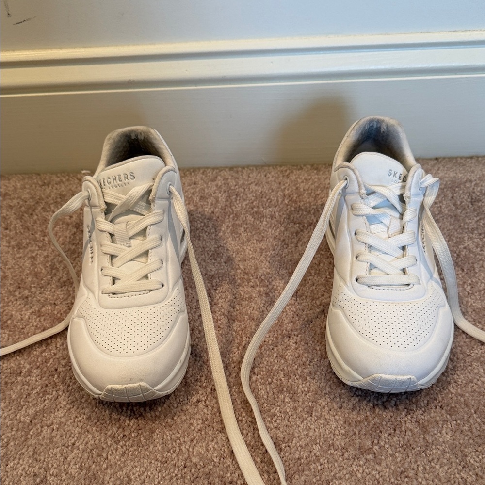 Sketchers women sneaker